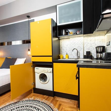 Downtown Luxury Boutique Suites : The Yellow Suite Tesalónica Exterior foto